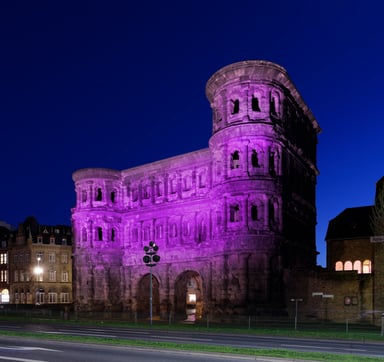 ポルタ・ニグラ (PORTA NIGRA) Porta Nigra, Trier · BEGA
